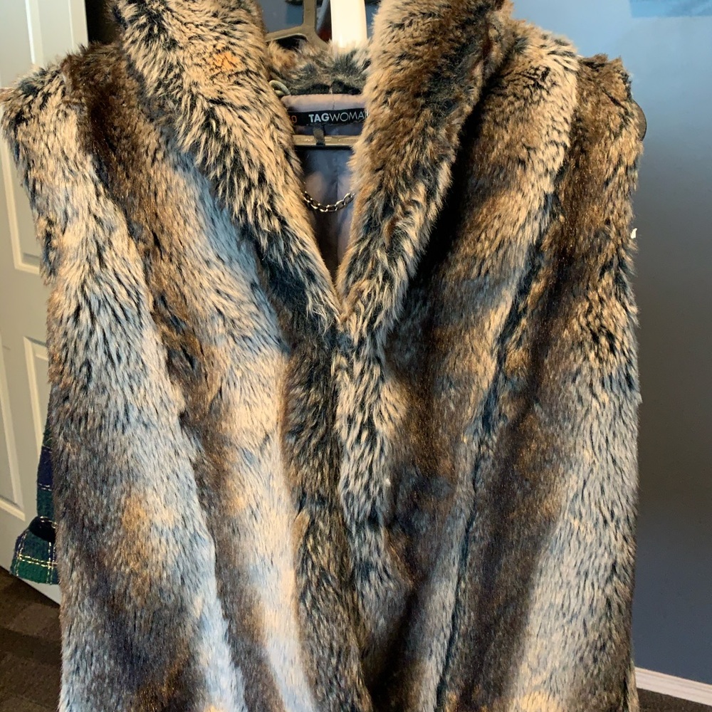 Faux Fur Vest - TAGWOMAN
